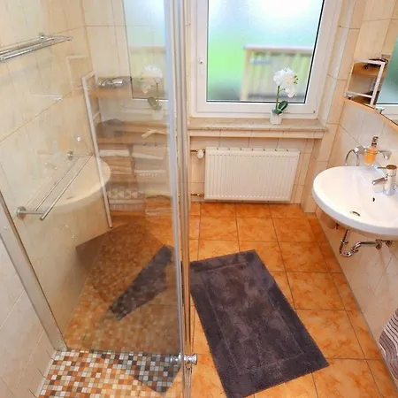 Bertsche 3 Schlafzimmer Apartman *